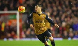 厄齐尔最新爆料图片高清,揭秘足球场上的不为人知瞬间