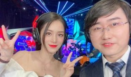 霞妹爆料解说爆笑视频,爆笑视频笑翻全场，网友直呼“笑到肚子疼”！